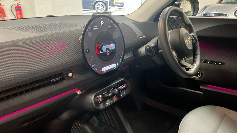 MINI Aceman 135kW E Classic 43kWh 5dr Auto Electric Hatchback